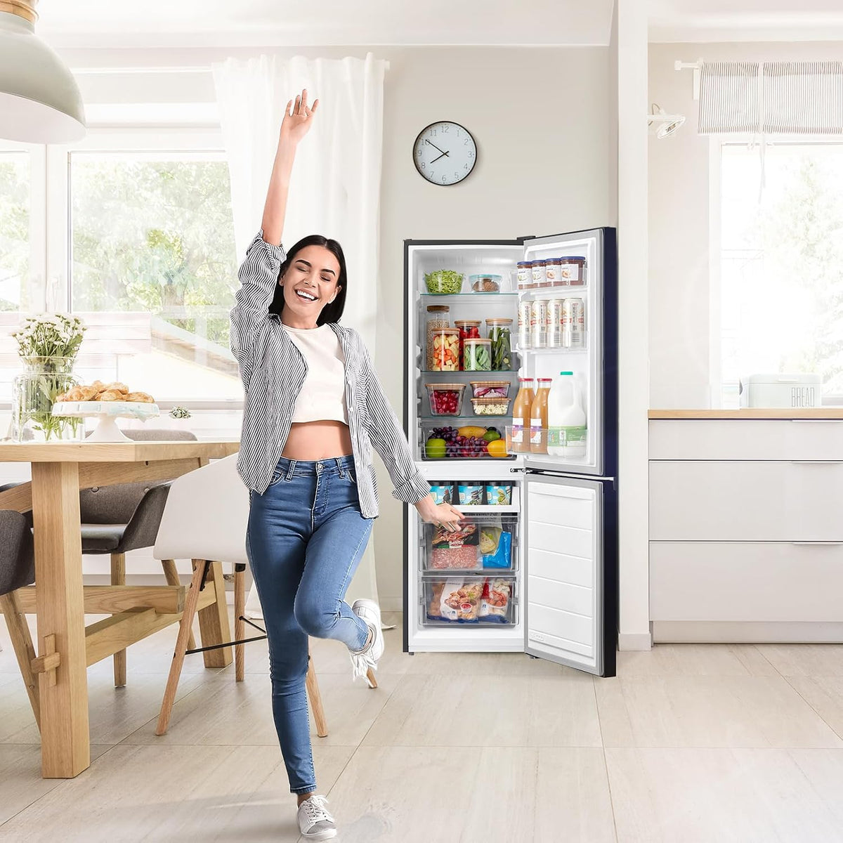 Freestanding Fridge Freezer 174L Black — image 8