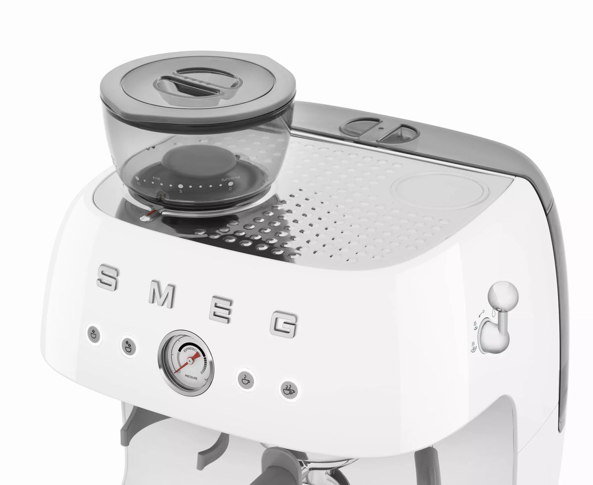 Smeg EGF03WHUK Retro Espresso Coffee Machine with Grinder White — image 5