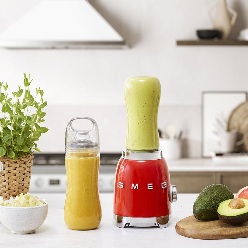 Smeg PBF01RDUK Personal Blender 300W 0.6L Red
